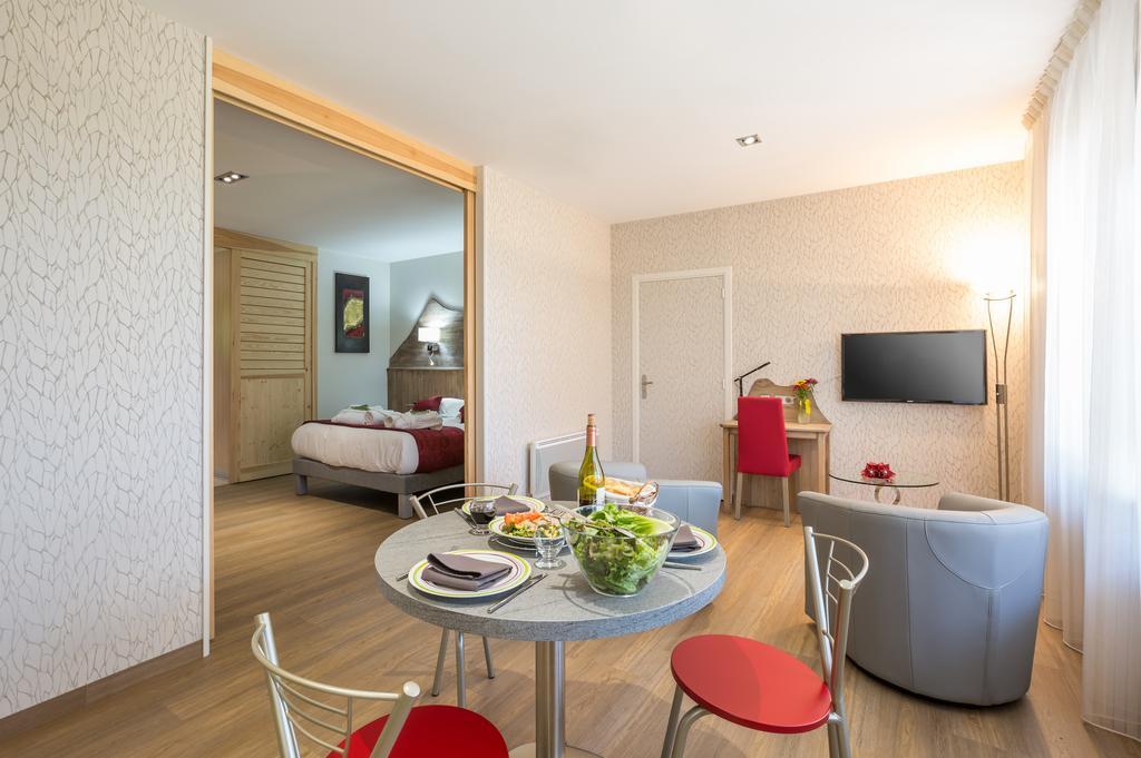 Logis Hotel Le Relais Du Bois Vialotte Le Chambon-sur-Lignon Buitenkant foto